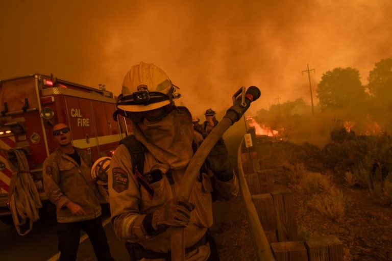 Incendio en California arrasa con un pueblo entero