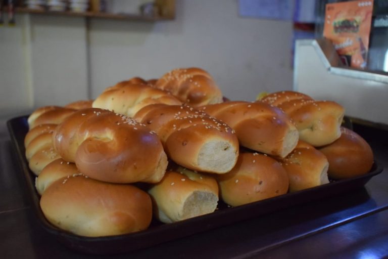 Panaderos anuncian que, desde la próxima semana, el pan estará tres por S/1