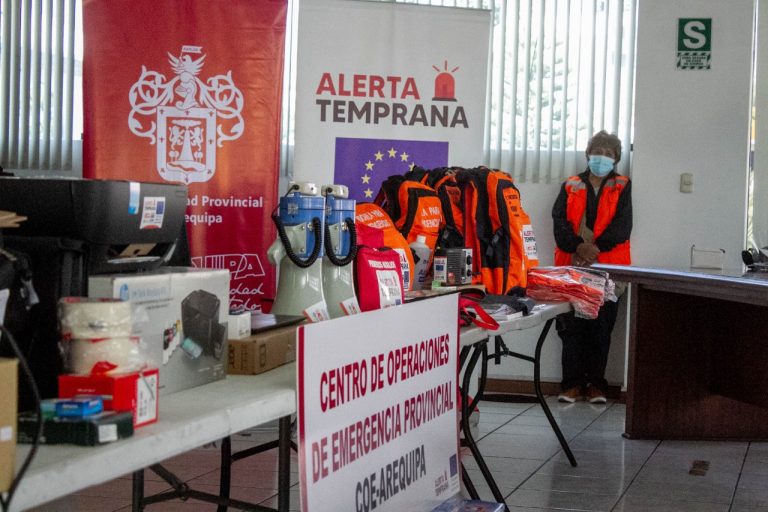 Implementan COEP Arequipa con nuevos equipos para respuestas a emergencias y desastres