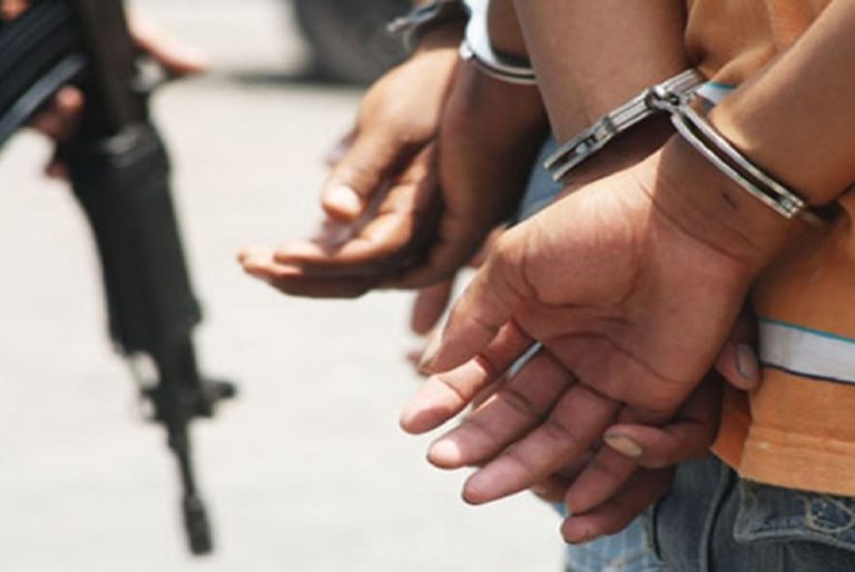 Sentencian a más de 3 años de prisión suspendida a sujeto por el delito de acoso agravado