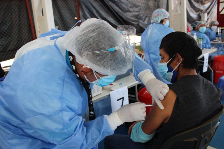 Cusco: Anuncian vacunatón este fin de semana para personas de 12 a 19 años