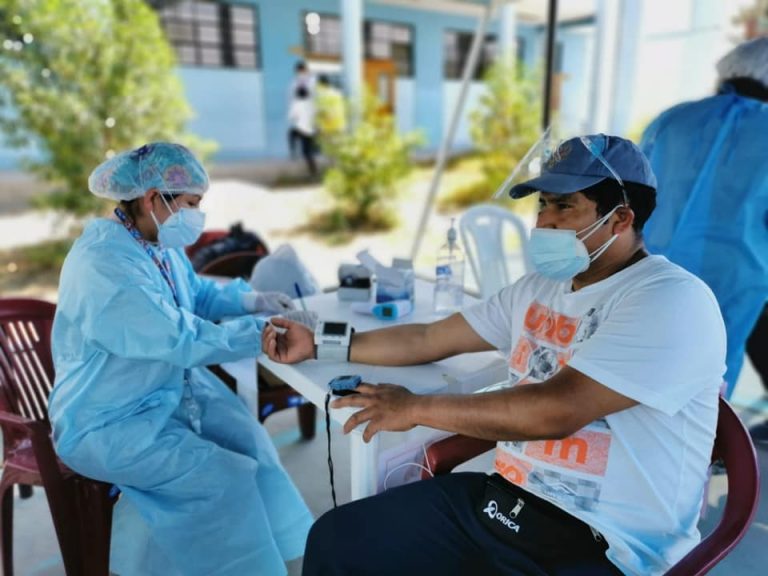 Anuncian jornada de vacunación de primera y segunda dosis para mayores de 29 años en 13 distritos de Arequipa