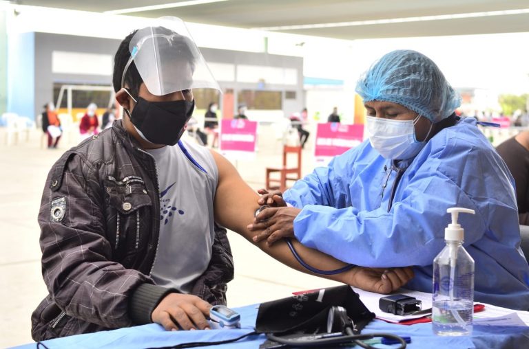 60 % de la población de Tacna ya recibió sus dos dosis contra la COVID-19