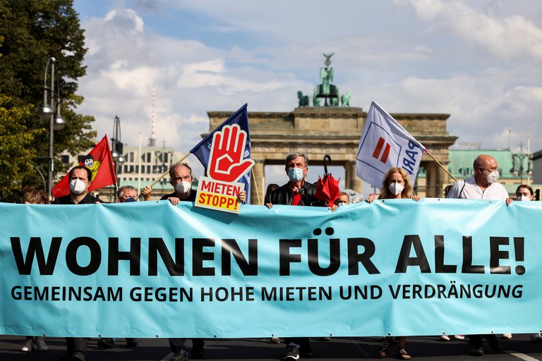 Berlín: Ciudadanos votaron a favor del referéndum sobre la expropiación de viviendas