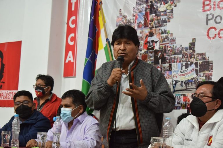 Evo Morales: «Nosotros luchamos por derechos colectivos. Solos no somos nada, juntos somos todo»