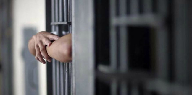 Dictan prisión preventiva contra extranjero por intentar robar un celular