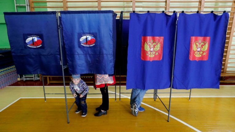 Rusia: Partido Rusia Unida lidera elecciones legislativas, seguido del Partido Comunista