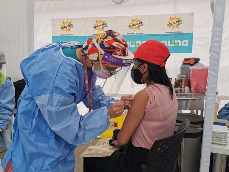 Anuncian jornada de vacunación  para personas de 18 a 28 años en el distrito de Majes