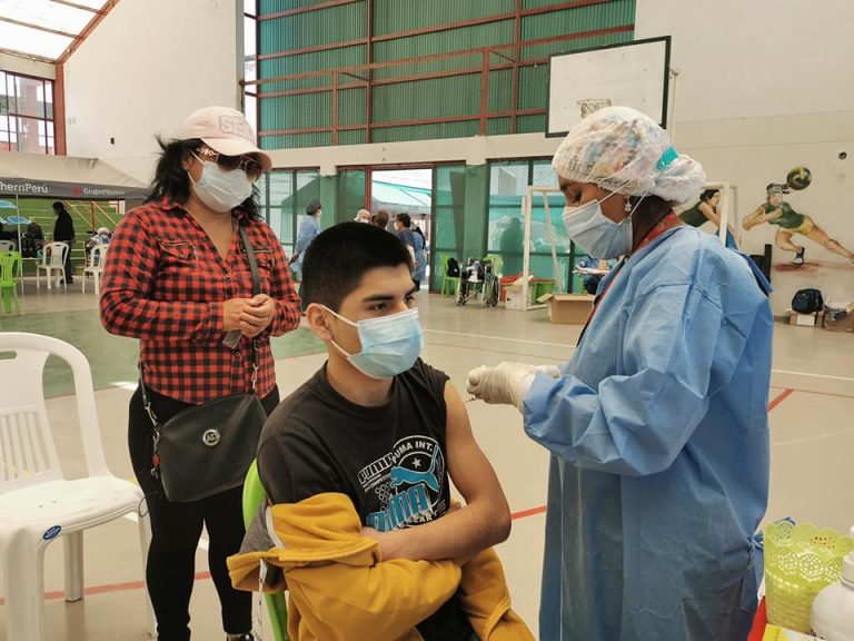 Mayores de 18 años de las provincias de Camaná, Islay y Majes recibirán su primera o segunda dosis contra el coronavirus