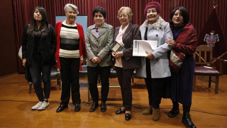 La asociación cultural Athena y la Municipalidad Provincial de Arequipa conmemoran el Día de la Escritora