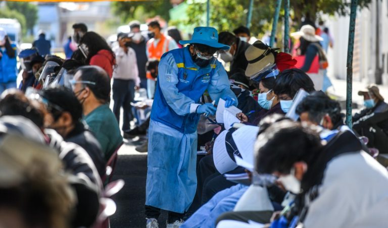 Anuncian jornada de vacunación para mayores de 18 años en distritos rurales de Arequipa