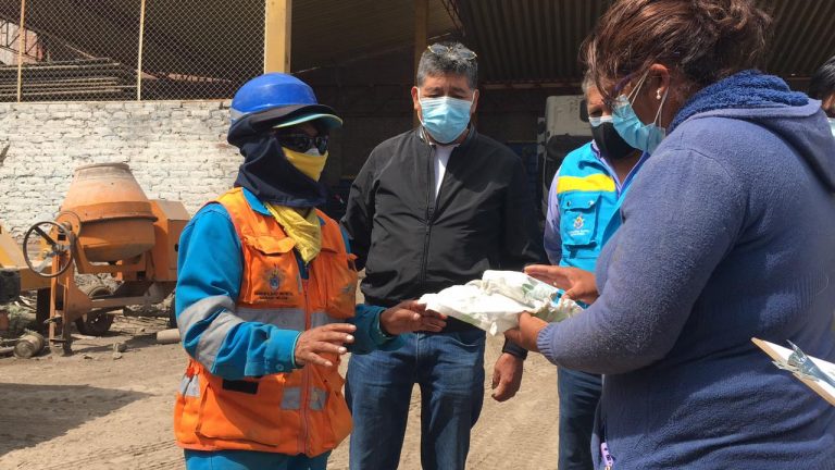 Vecina de Mariano Melgar recuperó S/10 000 que arrojó por error a la basura