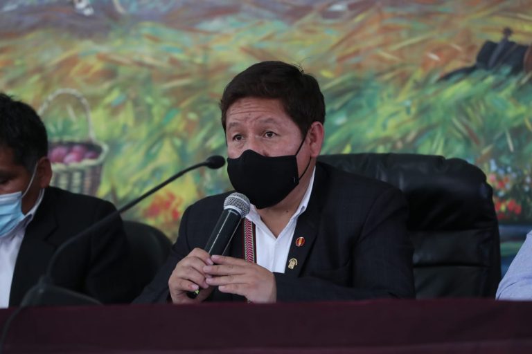 Premier Bellido exigió en chat con Perú Libre que pidan la renuncia del canciller Óscar Maúrtua
