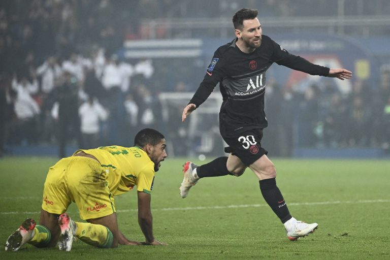 Lionel Messi marca su primer gol con PSG en la liga francesa