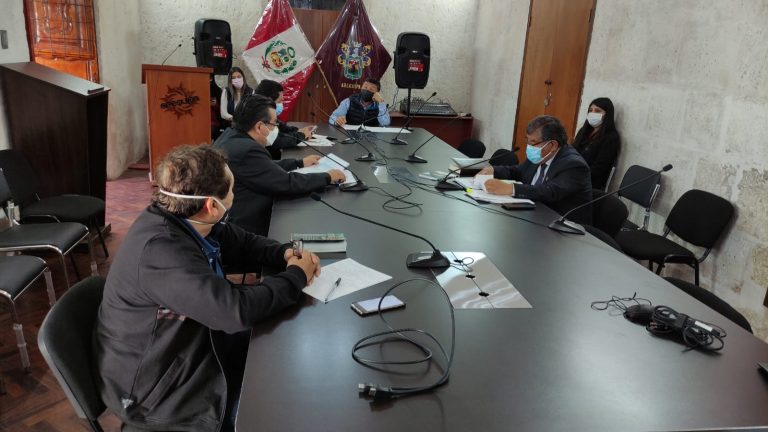 Alcalde de Condesuyos pide que accesitarios tomen el lugar de consejeros ausentes