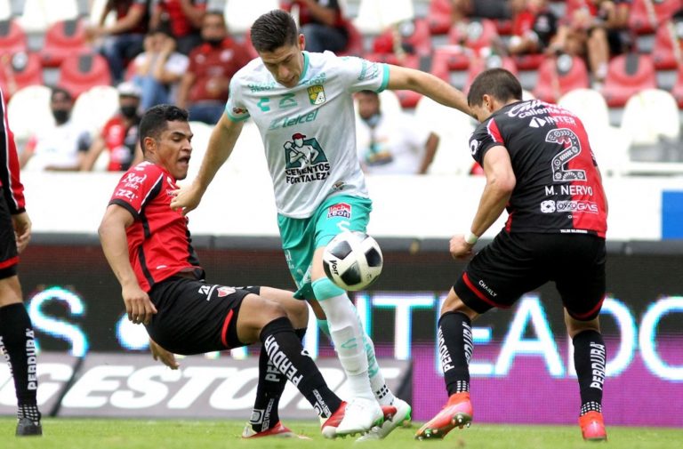 Santiago Ormeño y Anderson Santamaría, duelos de peruanos en la final de México