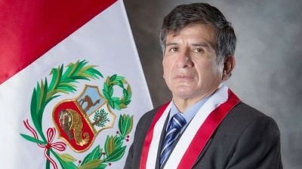 Hamlet Echeverría es el segundo congresista en renunciar a la bancada de Perú Libre