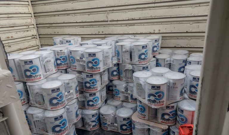 Policía detiene a banda que habría robado 500 latas de pintura de un camión