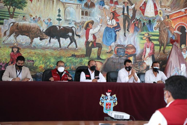 Ministro se comprometió a destrabar la carretera Arequipa – La Joya