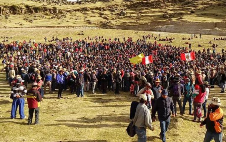 Comunidades mantendrán bloqueado el corredor minero pese a anuncio de Las Bambas