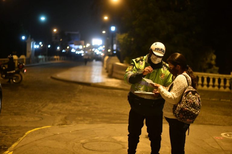 Toque de queda en Arequipa y provincias con nivel alto empezará a las 12 de la noche