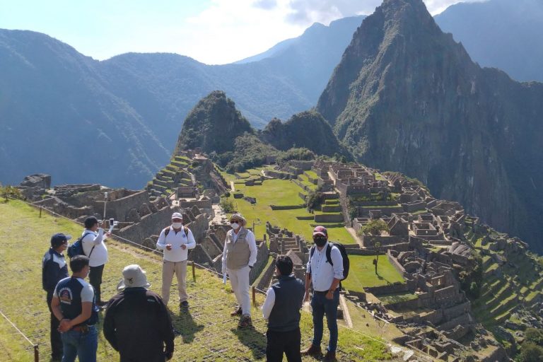 Covid-19: refuerzan control en Machu Picchu e intensifican vacunación ante tercera ola