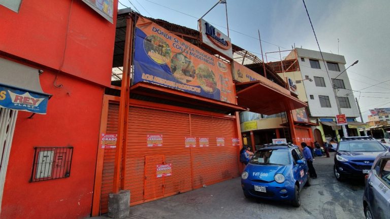 Anuncian el cierre de cinco mercados en el Avelino Cáceres