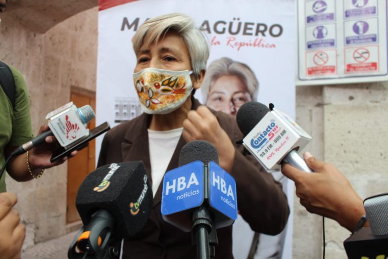 María Agüero: «La solución a todos los problemas del país es cambiar la Constitución»