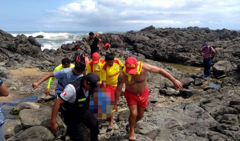 Rescatan a cuatro personas de morir ahogadas en las playas de Tacna