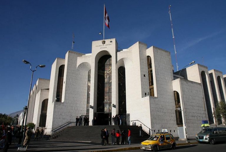 Poder Judicial destituye a 3 jueces de paz de Cortes de Junín y Arequipa