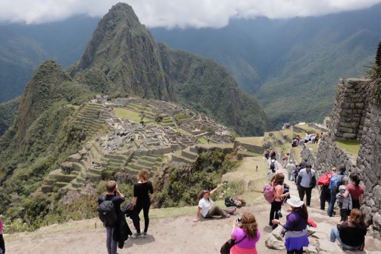 Machu Picchu recibió cerca de medio millón de visitantes el año pasado
