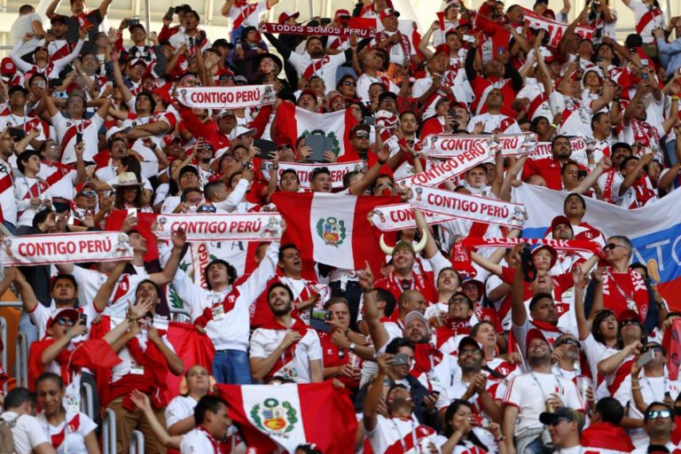 Perú-Uruguay: Dos mil hinchas peruanos alentarán a Blanquirroja en Montevideo