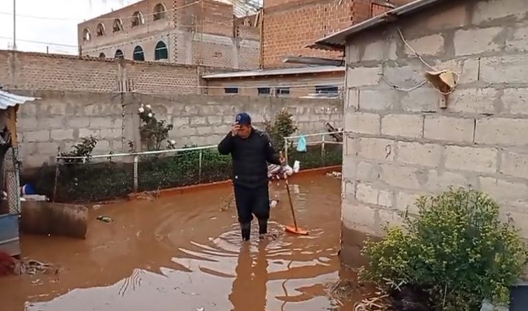 Diez viviendas terminaron inundadas tras desborde del río Jayllihuaya