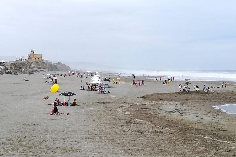 Prohíben acampar y encender fogatas en playas de Mollendo
