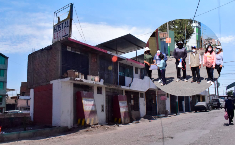 Vecinos de la urb. Santa María exigen la demolición de una vivienda que funcionaría como local nocturno