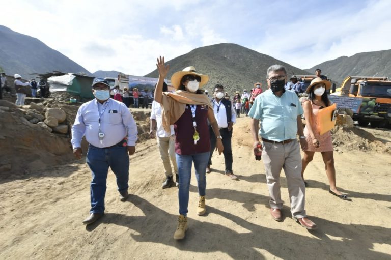 Gobierno regional de Arequipa se burla de damnificados de sismos en Madrigal