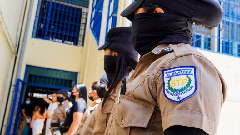 El Salvador quintuplica pena máxima por pertenecer a pandillas