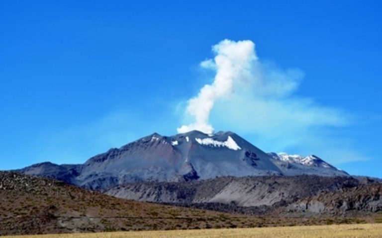 No se registraron anomalías en volcán Sabancaya tras varios sismos en Caylloma