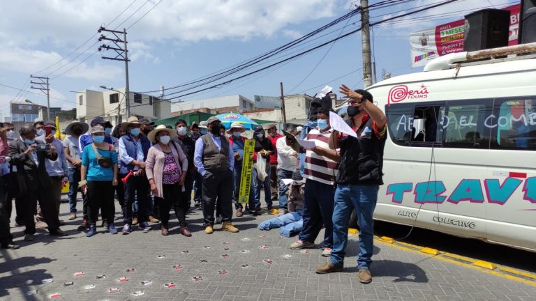 Transportistas informales protestan contra operativos de la MPA: «Los del SIT son más informales que nosotros»