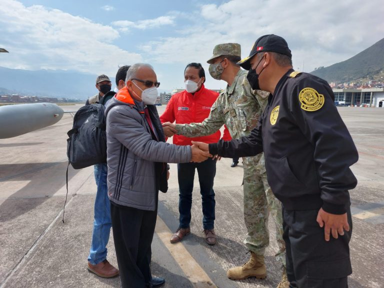 Presidente del Consejo de Ministros llega a Cusco para reunión con organizaciones sociales