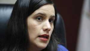 Verónika Mendoza a favor de una nueva constitución.