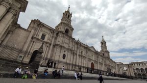 Hoy comenzaron con la inspección a iglesias del Cercado.