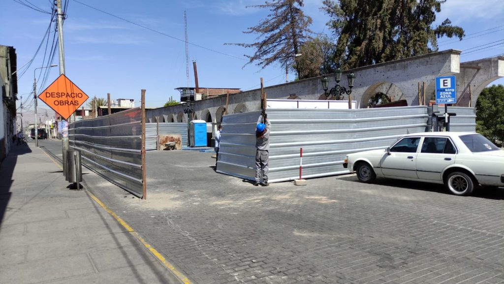 Paralizan obra de Sedapar en calle Villalba.