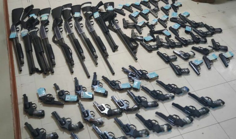 Juliaca: Sucamec incauta 74 armas de fuego en el interior de un inmueble