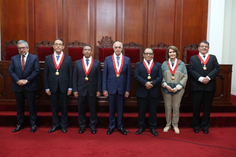 Nuevos magistrados del TC juramentaron en ceremonia protocolar