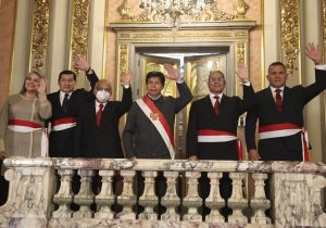 Pedro Castillo renueva Gabinete de Ministros pese a cuestionamientos