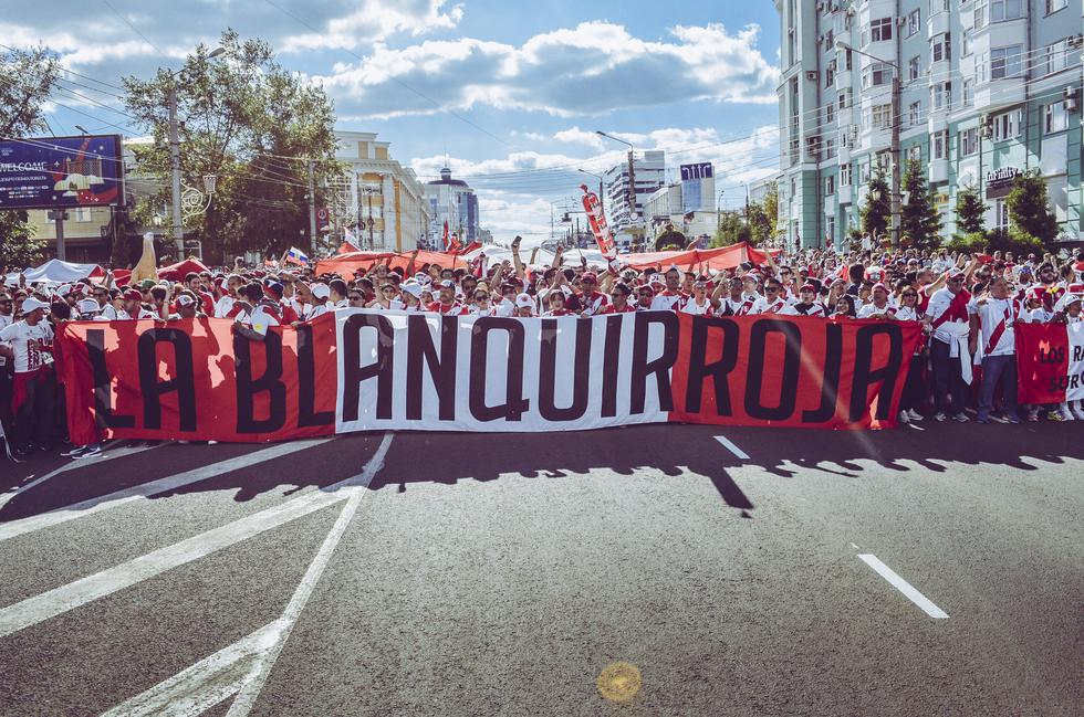 Foto: Paúl Obregón / La Blanquirroja - Hinchas de la Selección Peruana de Fútbol alborotando las calles de Rusia