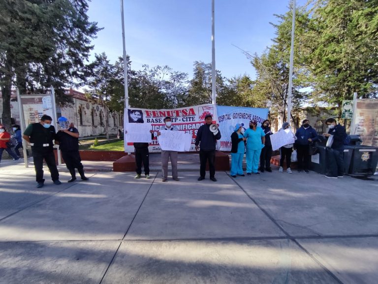 Arequipa: Trabajadores de salud del Hospital Goyeneche inician huelga por cambio de directores