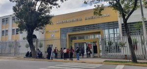 Retrasan horario de ingreso a colegios por invierno