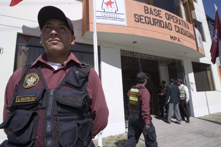 Más de 60 serenos fueron atacados en Arequipa